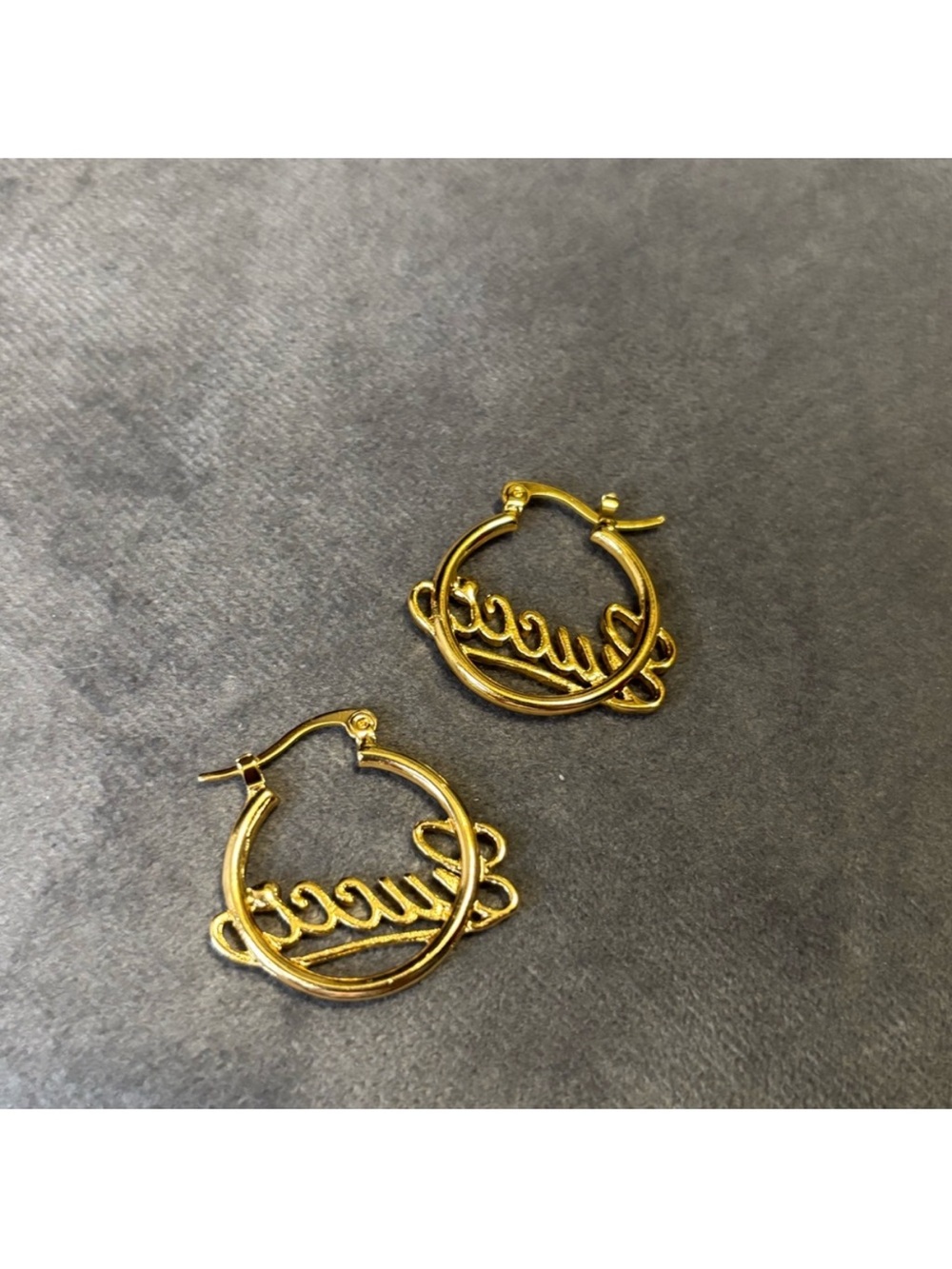 Gucci Small Script Hoop Earrings - Picture 4 of 8